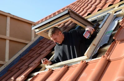 Pose de fenêtres de toit Velux à Azereix
